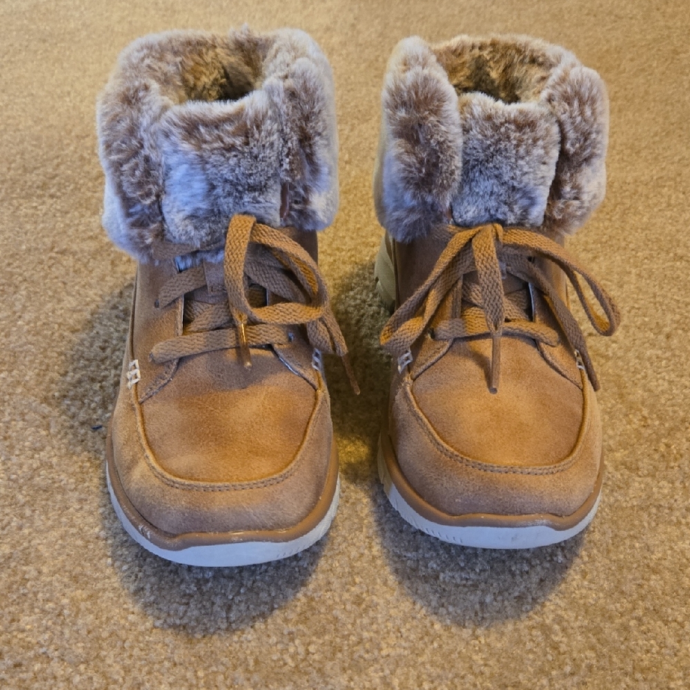 Skechers Tan Ankle Booties with Faux Fur